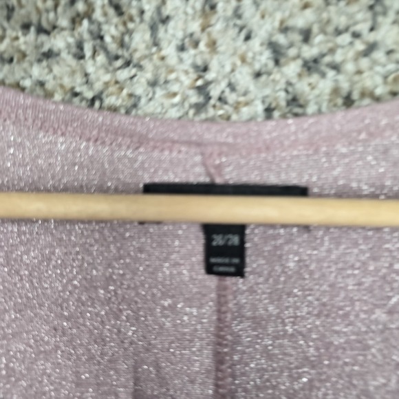 Lane Bryant Top Womens Plus 26/28 Purple Shimmer Scoop Neck Ruched Sleeve Tee - Picture 6 of 7